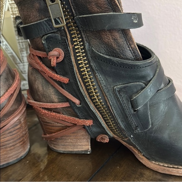 Freebird crue black genuine leather rustic boots size 9 - Picture 6 of 14